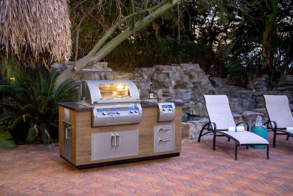 outdoor kitchens grill kegerator